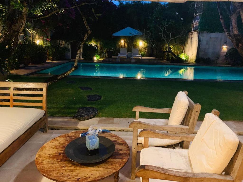 Villa Kunang Seminyak Buitenkant foto