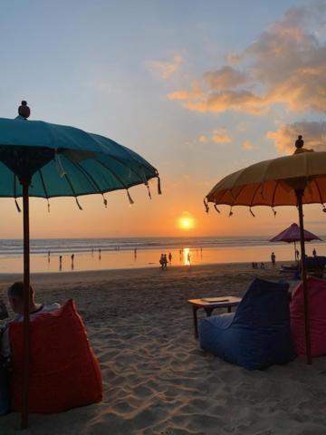 Villa Kunang Seminyak Buitenkant foto